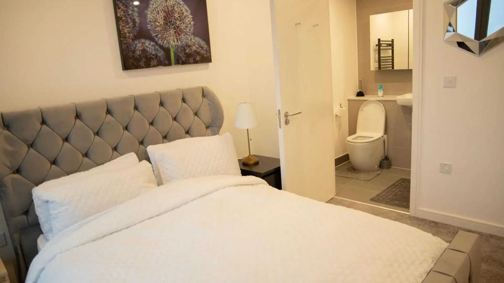 Jgb 2-Bed Apartment In London